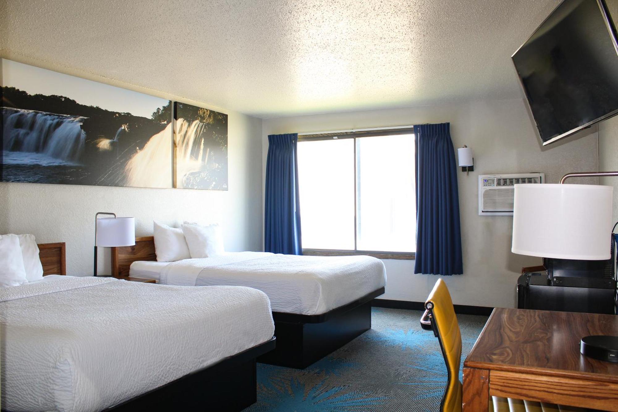 Queen Room with Two Queen Beds - Non-Smoking